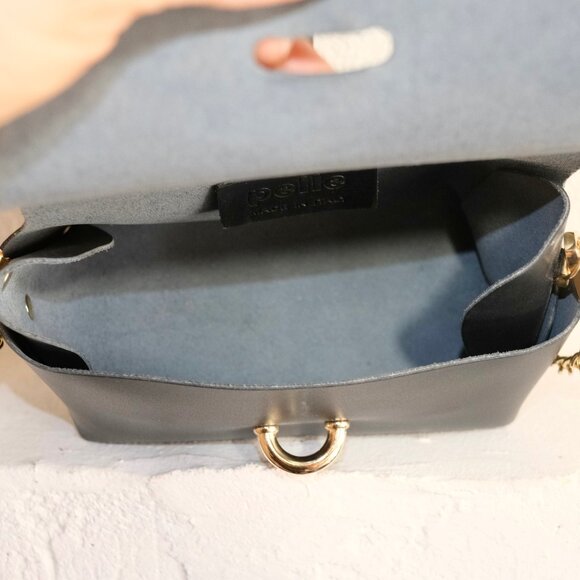 Pelle - Made in Italy - Small Black Purse with Gold Chain Cross Body Strap - Picture 8 of 8